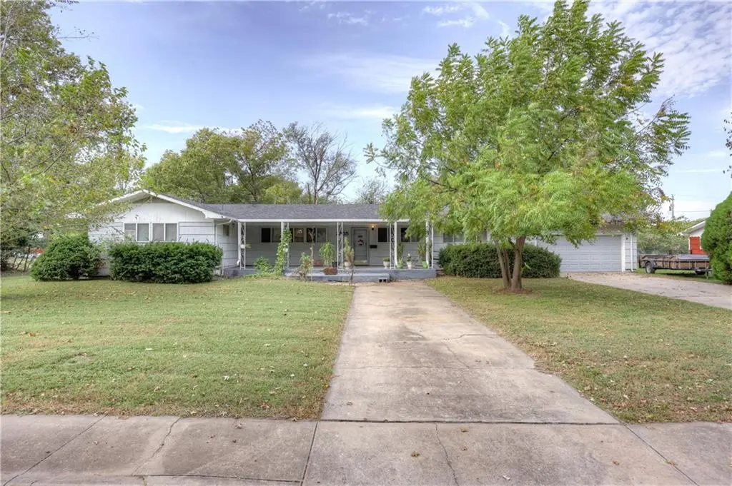 2205 Lincoln AVE, Baxter Springs, KS 66713