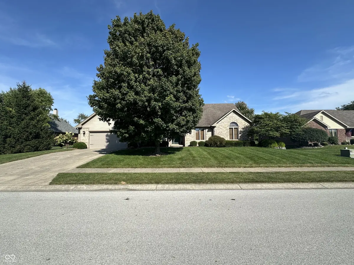 1127 Wood Sage DR, Avon, IN 46123