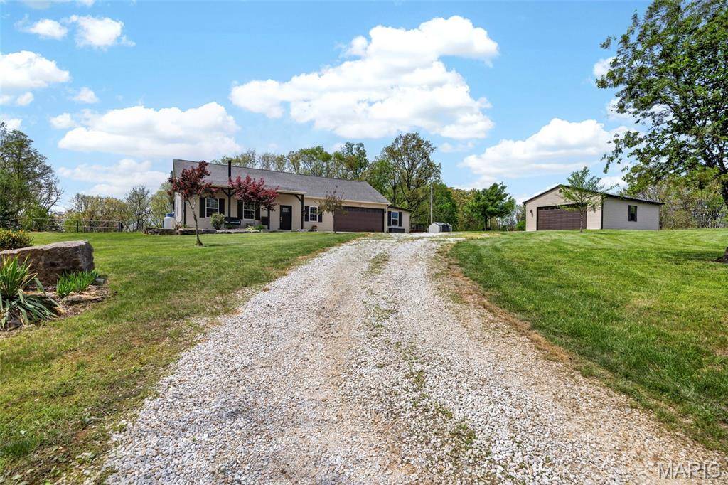 16731 Baumann LN, Warrenton, MO 63383