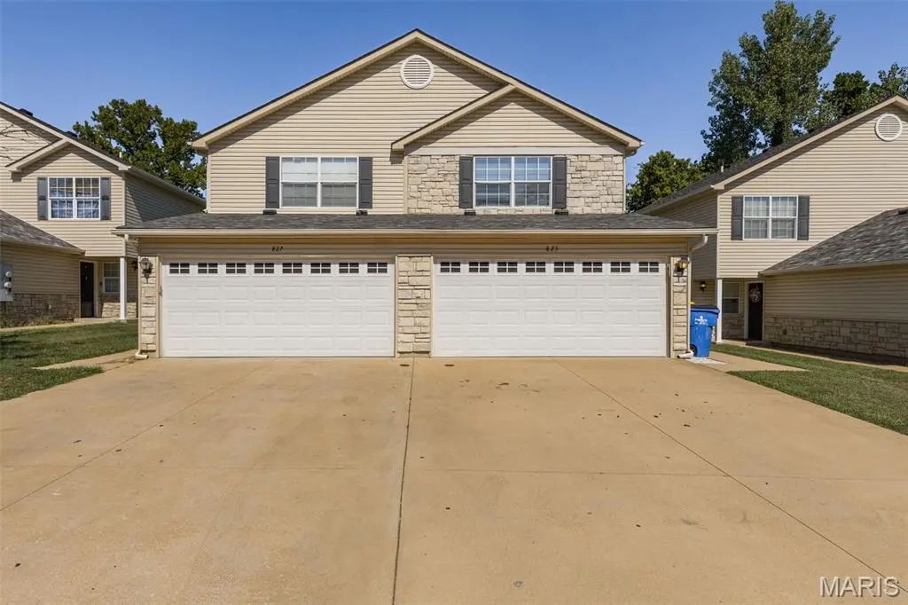827 Woodside Creek DR, Festus, MO 63028