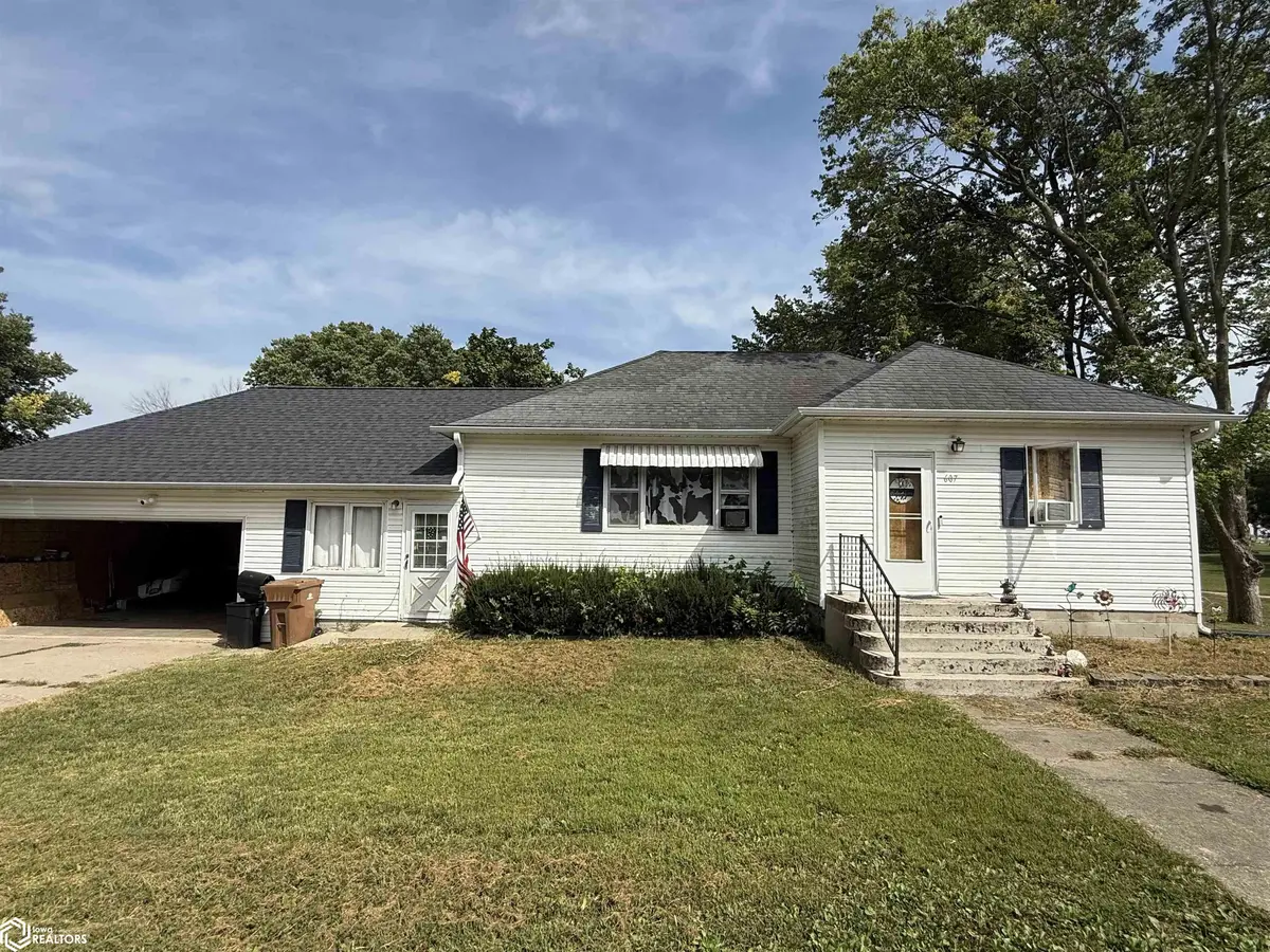 607 Hills AVE, Churdan, IA 50050