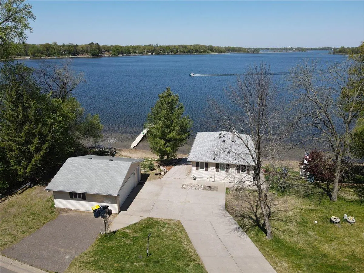 11958 Chisago BLVD, Chisago City, MN 55013