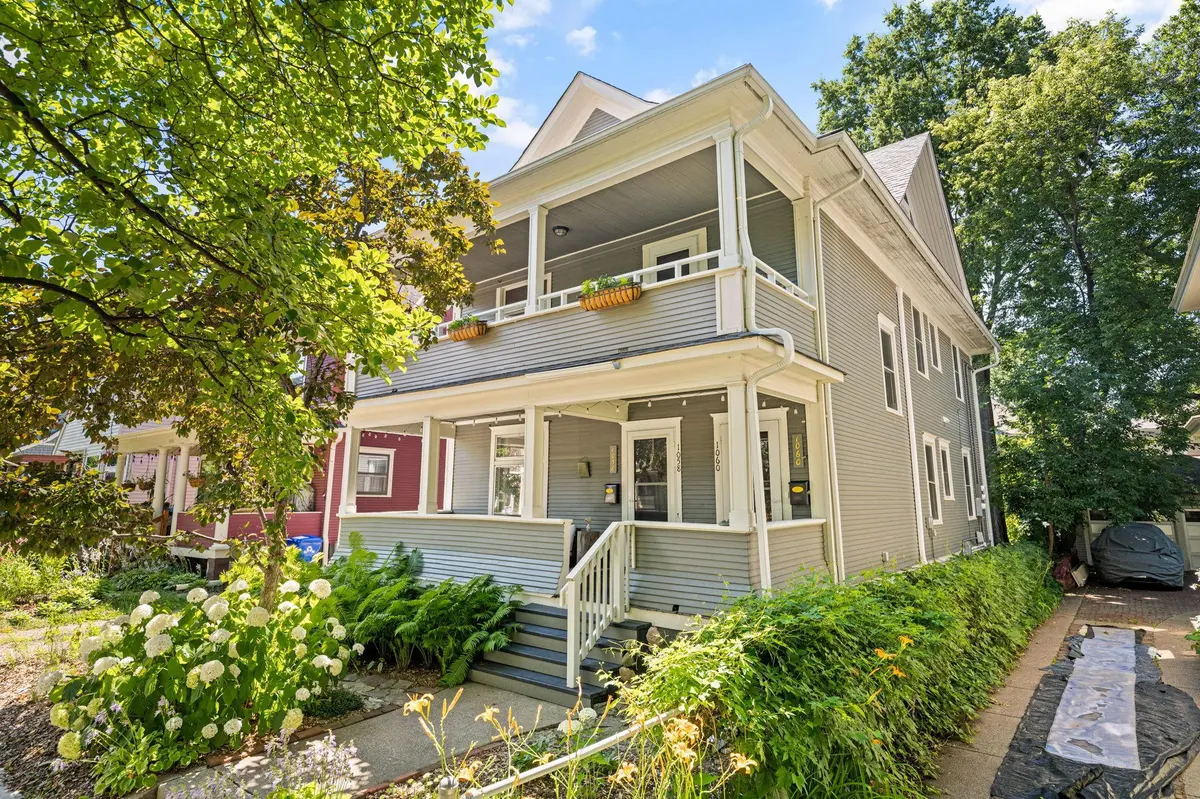 1060 Hague AVE, Saint Paul, MN 55104