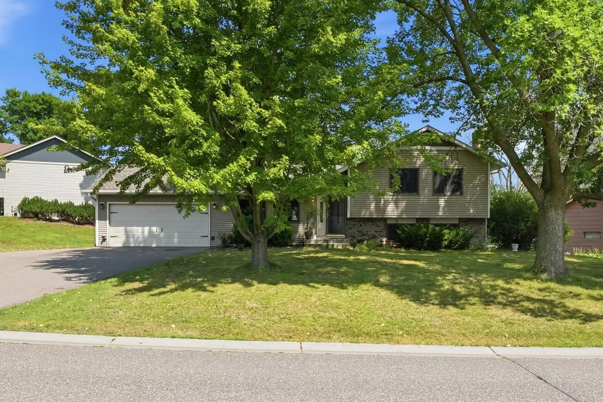 6600 Stratford RD, Woodbury, MN 55125