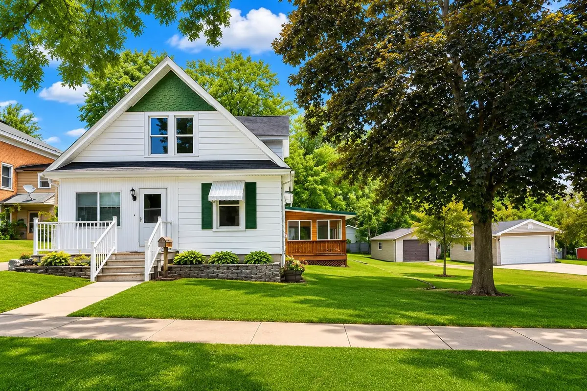 110 S SWETTING ST, Berlin, WI 54923
