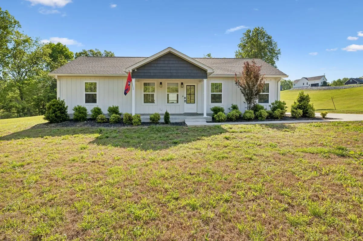 300 Still Point Rd, Smithville, TN 37166