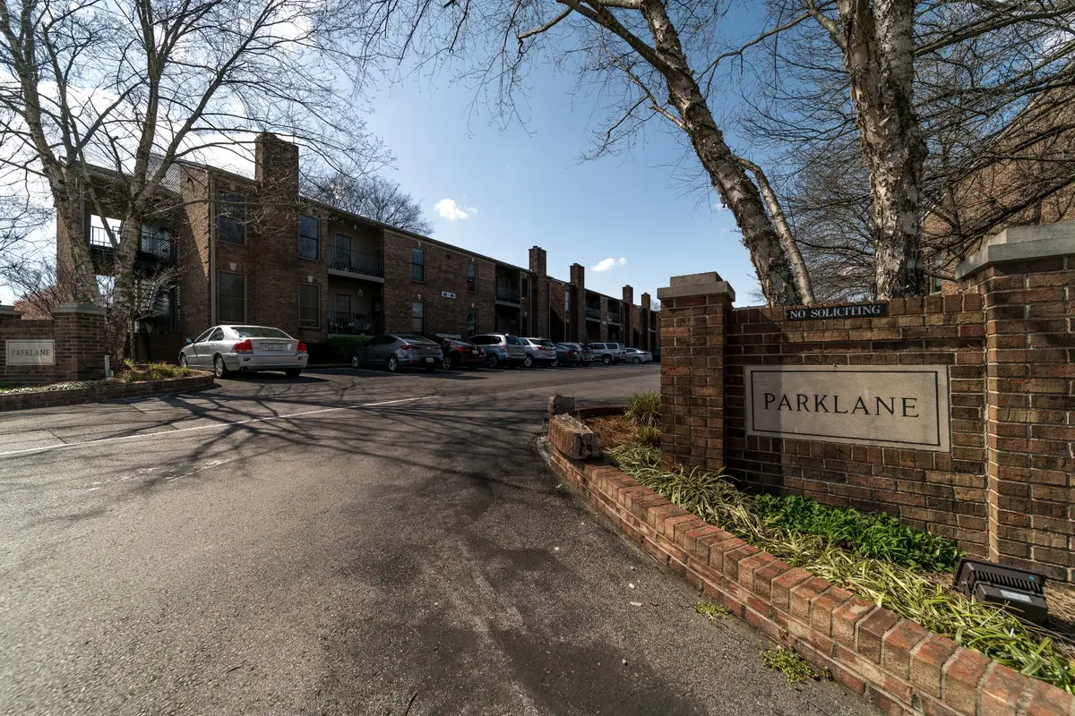 121 Sloan Rd, Nashville, TN 37209
