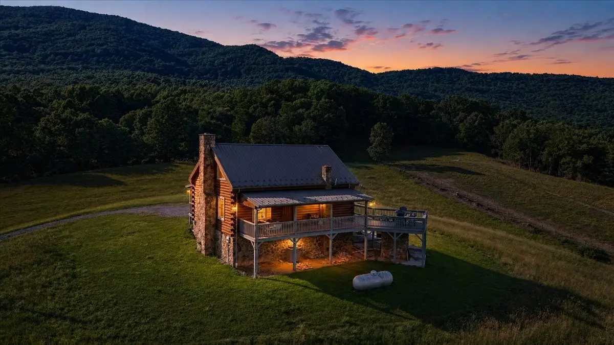 490 Mountain Springs Rd, Tannersville, VA 24377