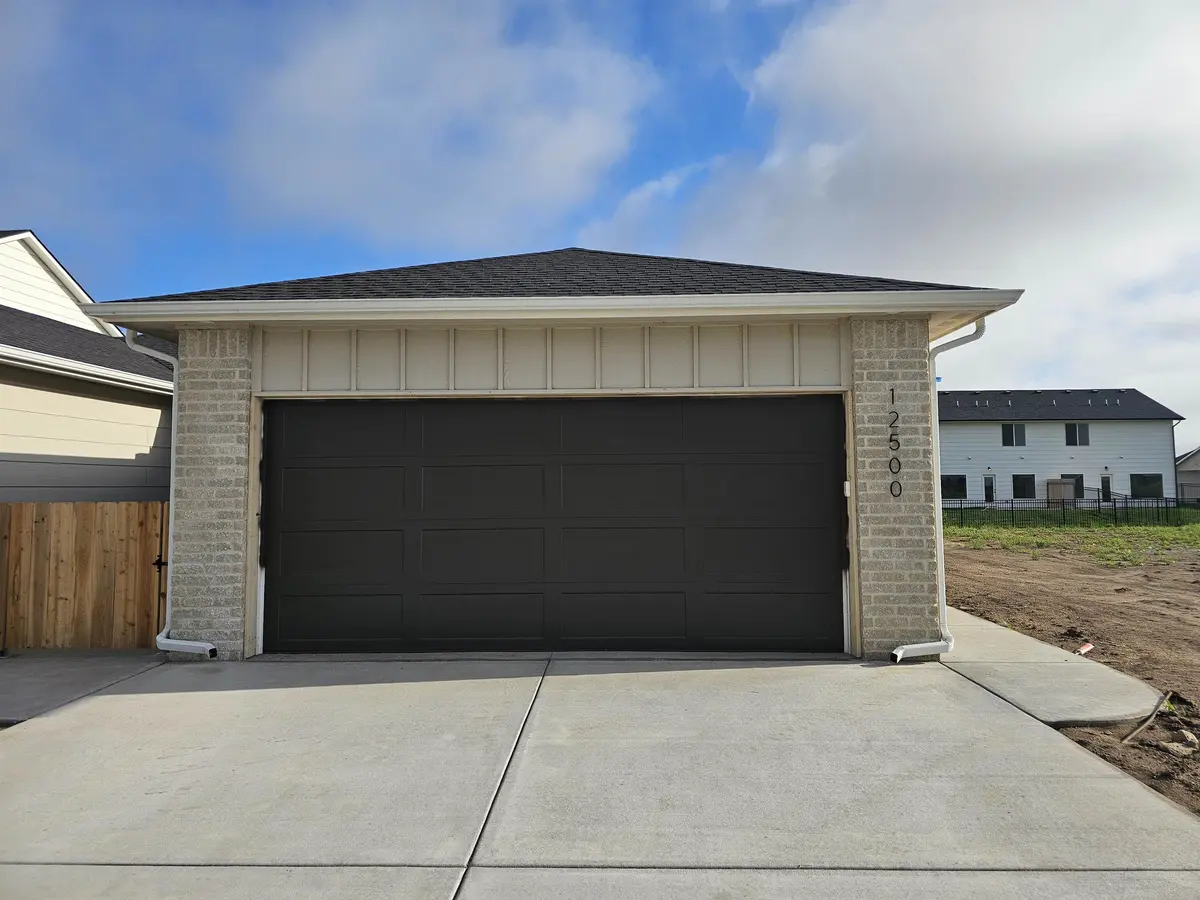 12560 W Rosemary St, Maize, KS 67223