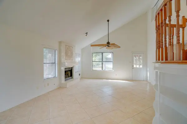 8625 Ephraim RD, Austin, TX 78717