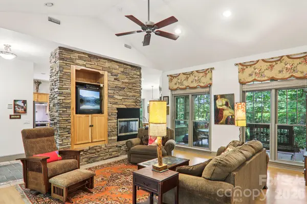 1063 Swiss Pine Lake DR, Spruce Pine, NC 28777