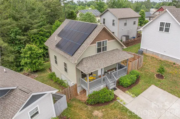 5 Declan DR, Weaverville, NC 28787