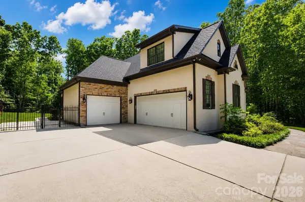 7304 River Valley CT, Mint Hill, NC 28227