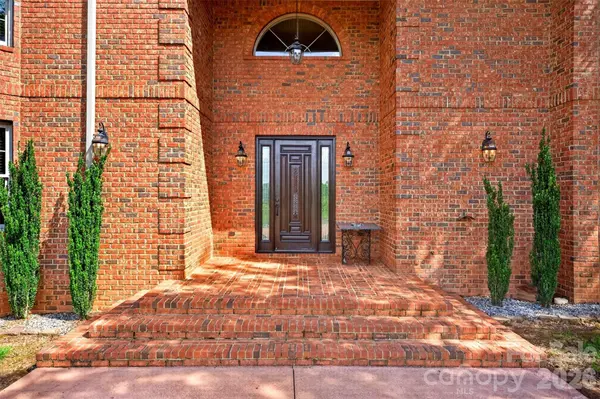 502 Hickory Hollow RD, Inman, SC 29349