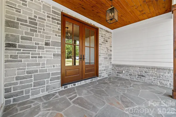 537 Riddle Mill RD, Clover, SC 29710