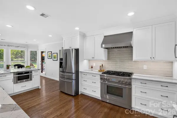 216 Muirfield DR, Spartanburg, SC 29306