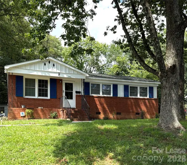 4410 Brooktree DR, Charlotte, NC 28208
