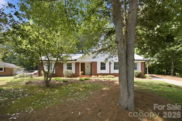1045 S Magnolia ST, Mooresville, NC 28115