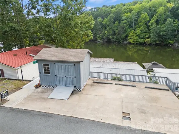 113 Clubhouse Drive EXT, New London, NC 28127