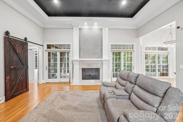 5505 Hickory Leaf CT, Mount Holly, NC 28120