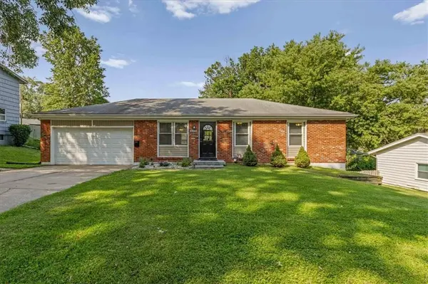 16608 E 31st ST, Independence, MO 64055