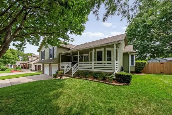 1327 Depot DR, Lee's Summit, MO 64086