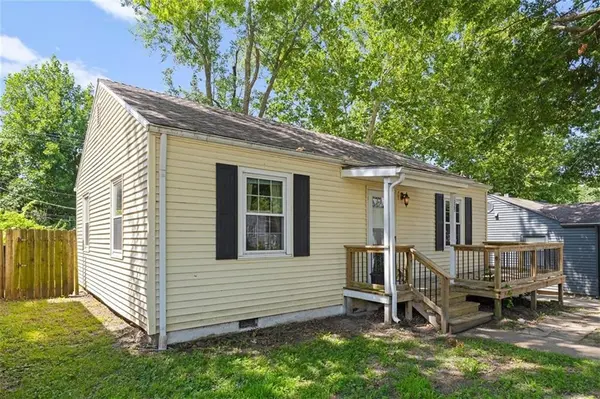 1225 43rd ST, Kansas City, MO 64116