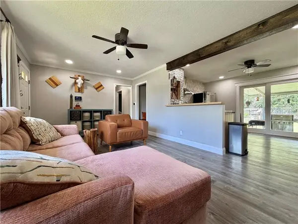 7408 Elm ST, Raytown, MO 64133