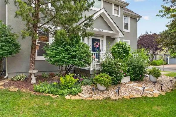 12424 Long ST, Overland Park, KS 66213