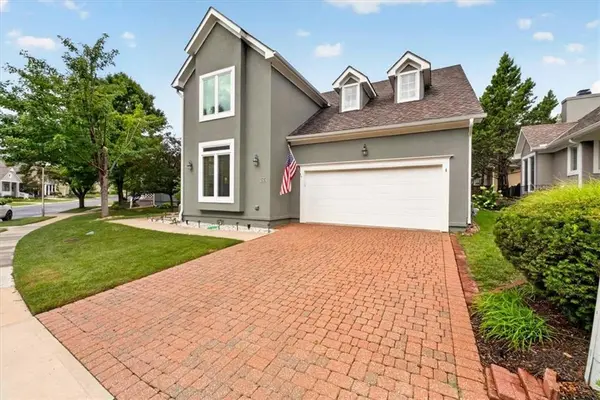 12424 Long ST, Overland Park, KS 66213