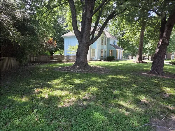 11109 E 71st TER, Raytown, MO 64133