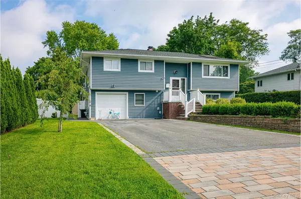 199 W Orange ST, Brentwood, NY 11717