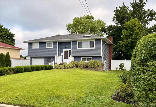 199 W Orange ST, Brentwood, NY 11717