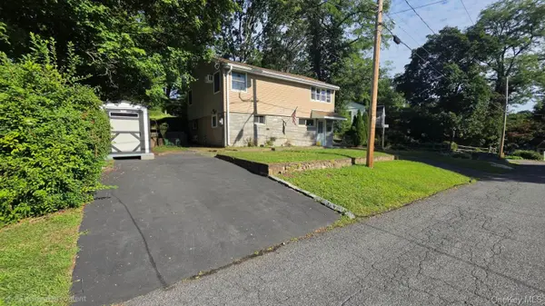 30 Villa Pkwy, Highland Falls, NY 10928
