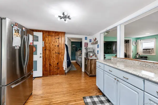 217-233 Hoyt ST, Port Ewen, NY 12466