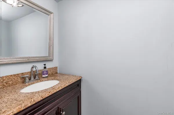 88 E Valley Stream BLVD #6, Valley Stream, NY 11580