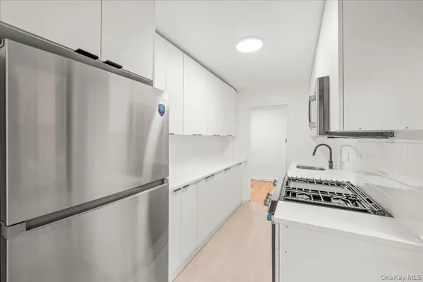 3260 Netherland AVE #2F, Bronx, NY 10463