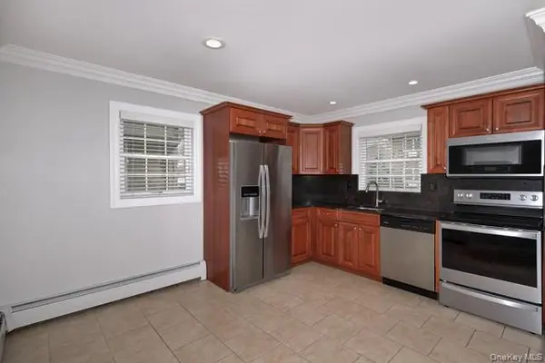 55 Park AVE #55-A, Babylon, NY 11702