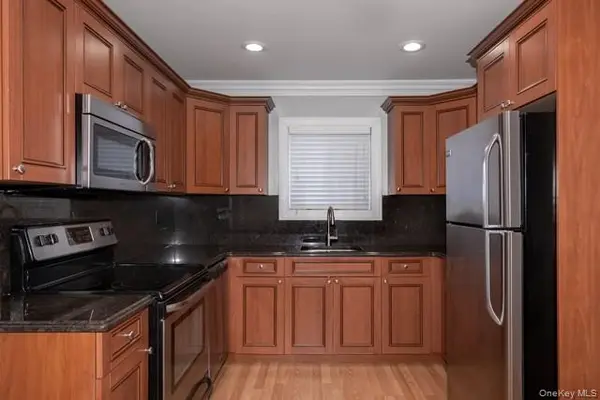 134 Park AVE #2U, Babylon, NY 11702
