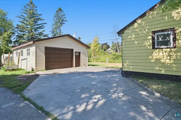 11 S 51st Ave E, Duluth, MN 55804