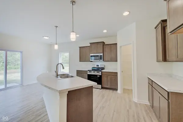 10613 N Country View WAY, Mooresville, IN 46158