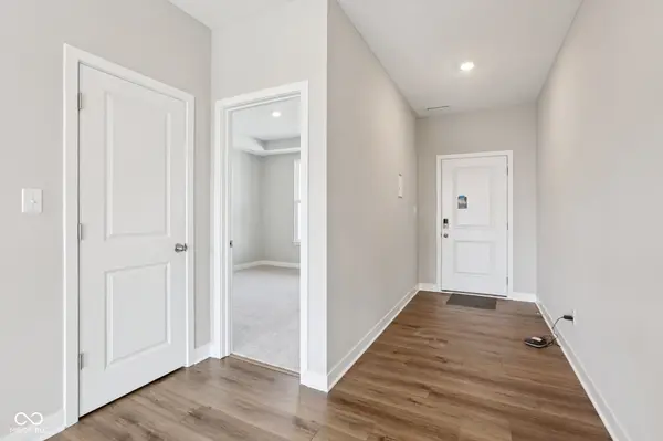 3860 White Willow WAY, New Palestine, IN 46163