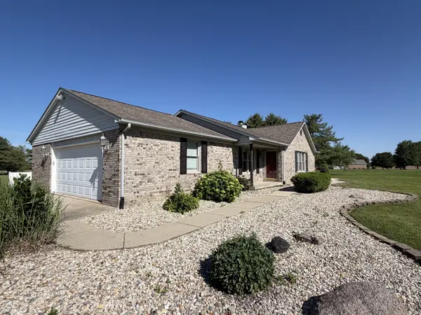 1136 Holmes RD, Lebanon, IN 46052