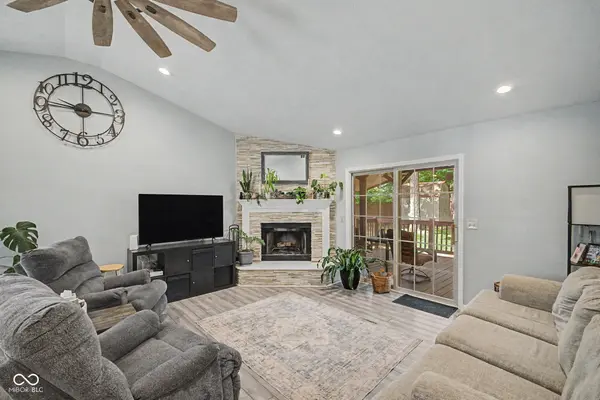 7244 Bradford Woods WAY, Indianapolis, IN 46268