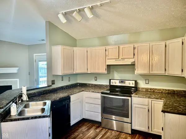 1004 Wild Ivy TRL, Franklin, IN 46131