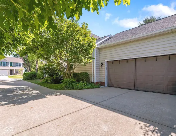 6521 E Coal Bluff CT, Camby, IN 46113