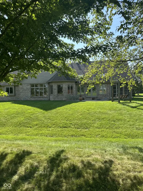1127 Wood Sage DR, Avon, IN 46123
