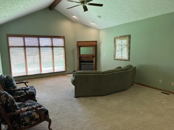 1127 Wood Sage DR, Avon, IN 46123