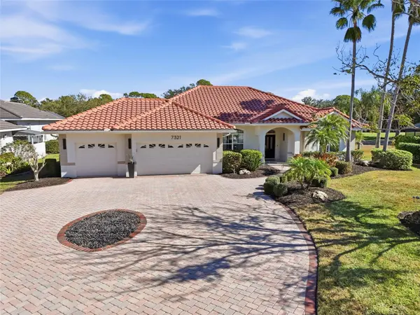 7321 LINKS CT, Sarasota, FL 34243
