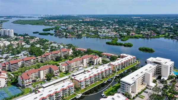 1300 N PORTOFINO DR #103, Sarasota, FL 34242